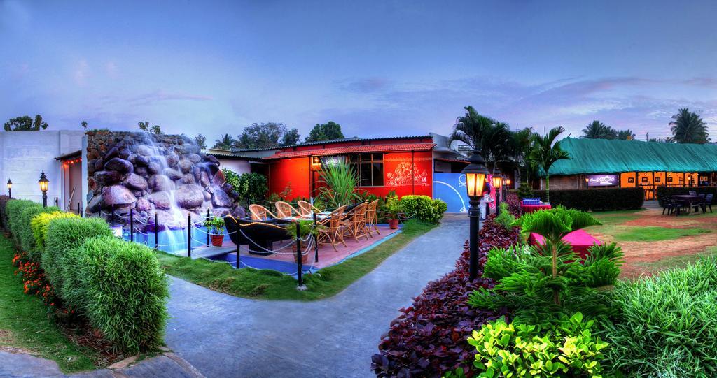 By The Way Hotel Mysore Exterior photo