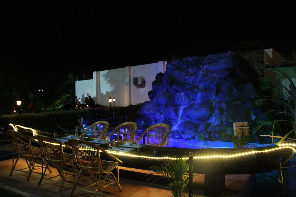By The Way Hotel Mysore Exterior photo