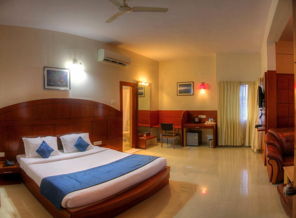 By The Way Hotel Mysore Room photo